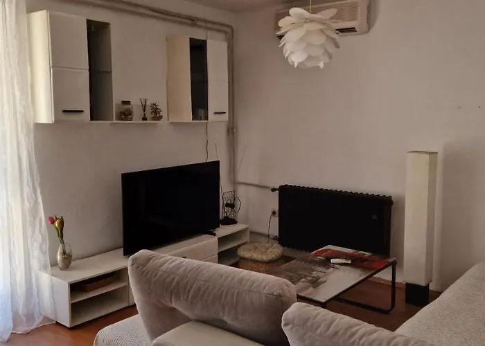 Mihael Apartment *